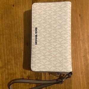 Michael Kors wristlet